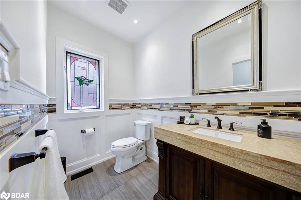 6 Colton Crescent S, Vaughan, ON - Indoor Photo Showing Bathroom