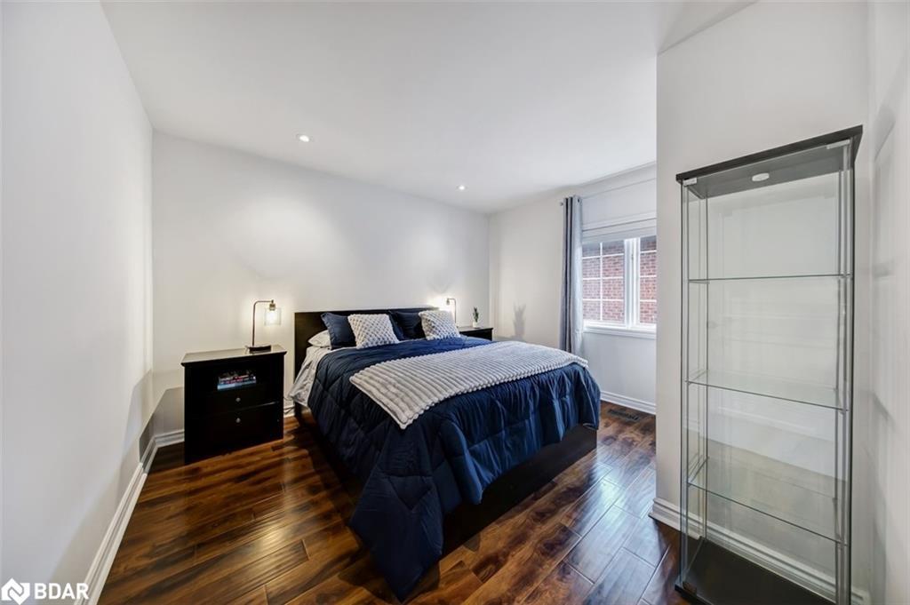 6 Colton Crescent S, Vaughan, ON - Indoor Photo Showing Bedroom