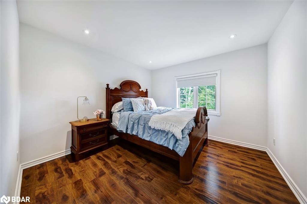 6 Colton Crescent S, Vaughan, ON - Indoor Photo Showing Bedroom