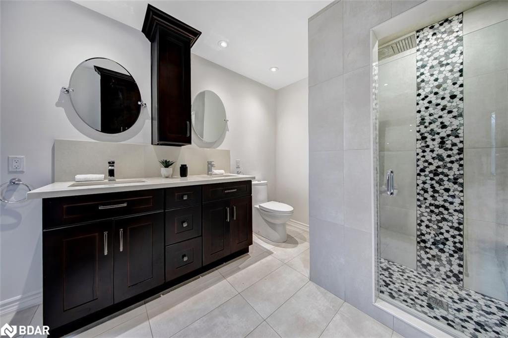 6 Colton Crescent S, Vaughan, ON - Indoor Photo Showing Bathroom