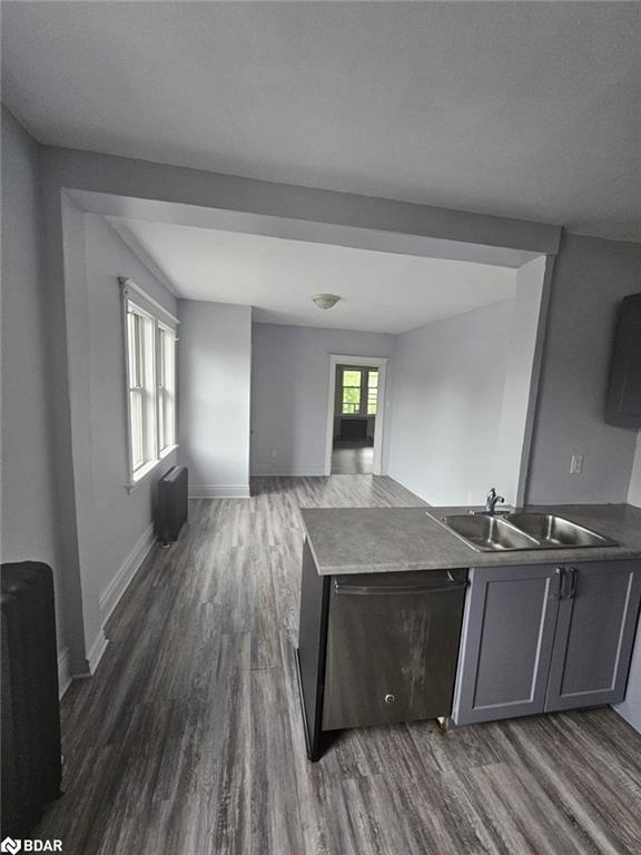 5-991 Main Street E, Hamilton, ON - Indoor Photo Showing Kitchen