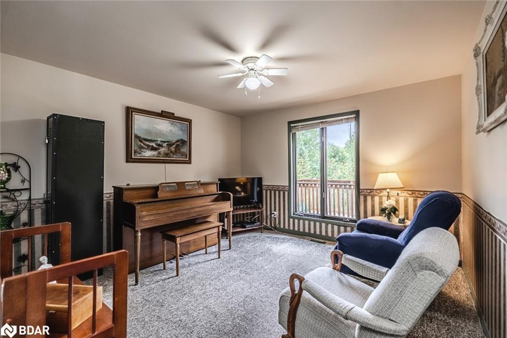 1506 Torpitt Road, Severn, ON - Indoor Photo Showing Living Room