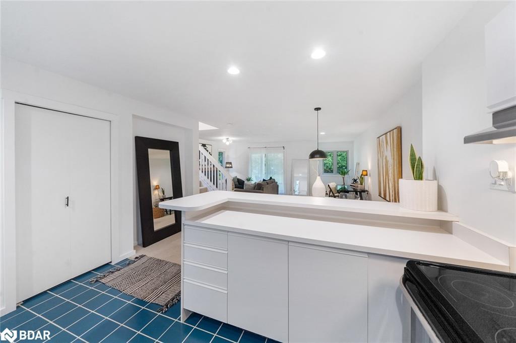 548 Oxbow Crescent, Collingwood, ON - Indoor