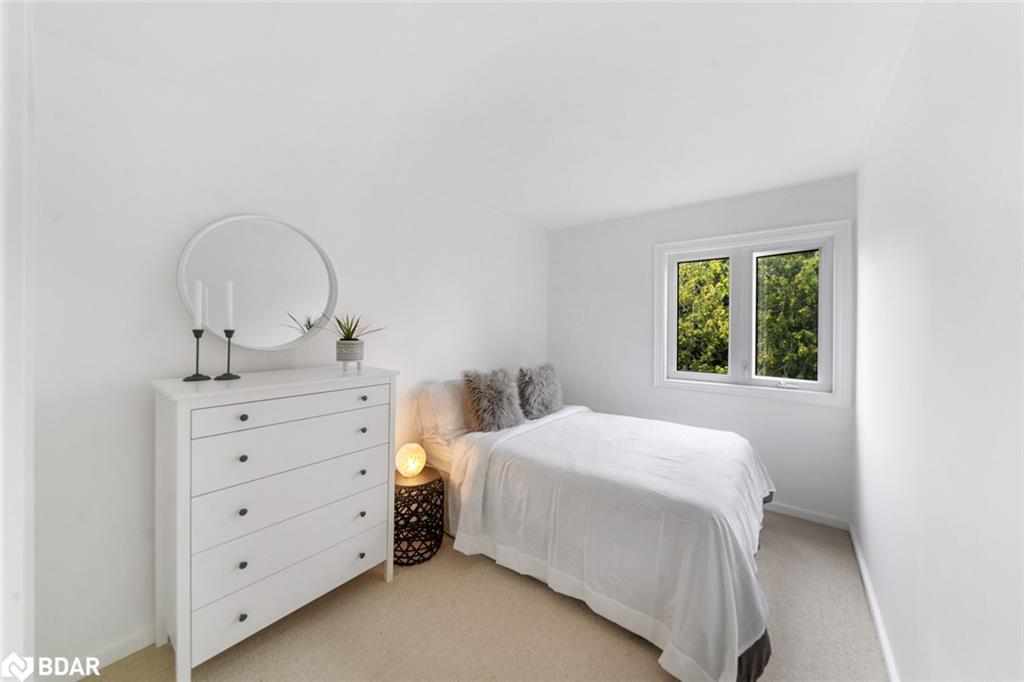 548 Oxbow Crescent, Collingwood, ON - Indoor Photo Showing Bedroom