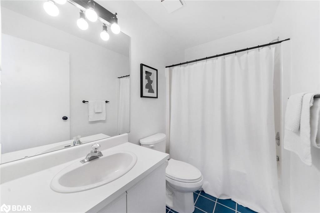 548 Oxbow Crescent, Collingwood, ON - Indoor Photo Showing Bathroom