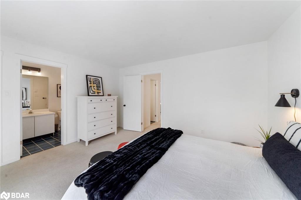 548 Oxbow Crescent, Collingwood, ON - Indoor Photo Showing Bedroom