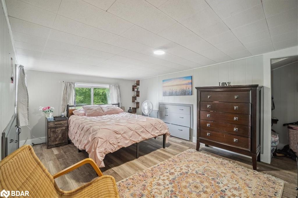 339520 Presqu'Ile Road, Georgian Bluffs, ON - Indoor Photo Showing Bedroom