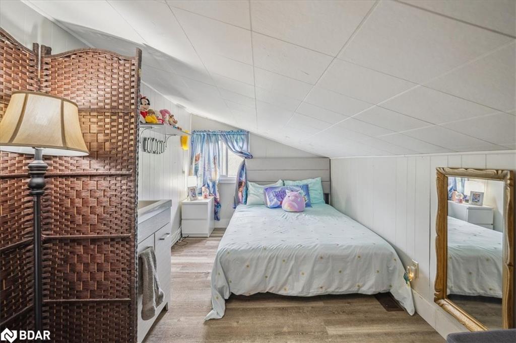 339520 Presqu'Ile Road, Georgian Bluffs, ON - Indoor Photo Showing Bedroom