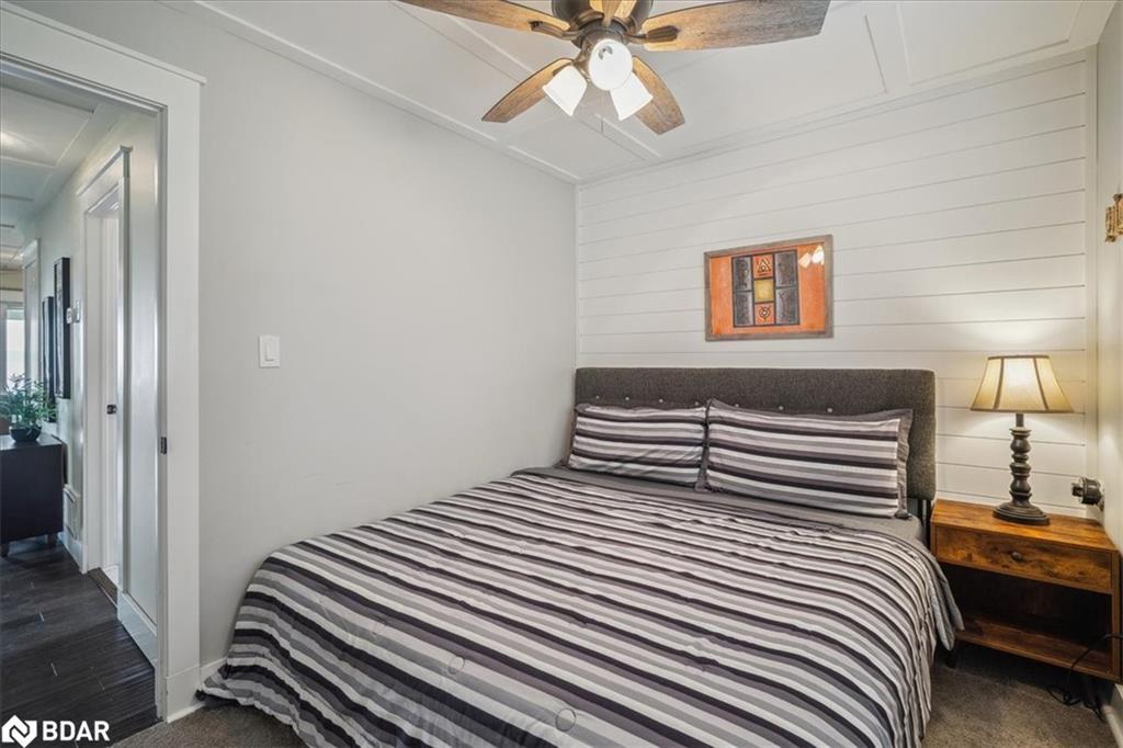 339520 Presqu'Ile Road, Georgian Bluffs, ON - Indoor Photo Showing Bedroom