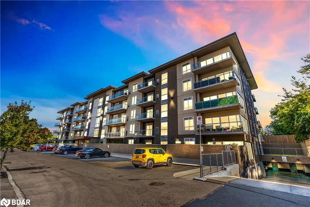 206-16 Markle Crescent, Hamilton, ON - Outdoor With Balcony With Facade
