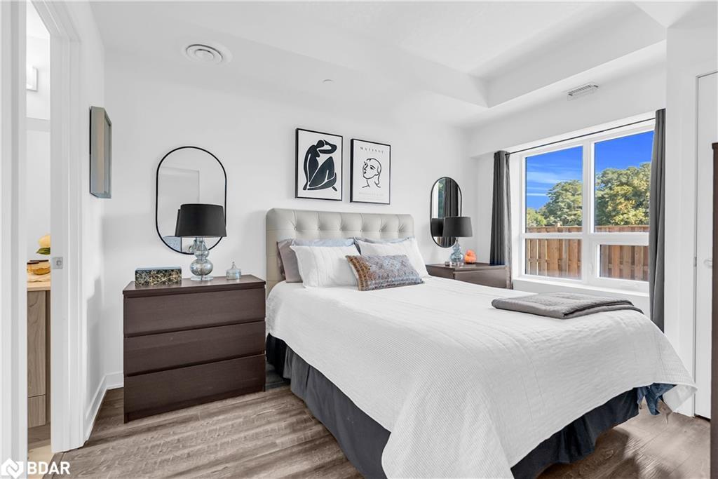 206-16 Markle Crescent, Hamilton, ON - Indoor Photo Showing Bedroom