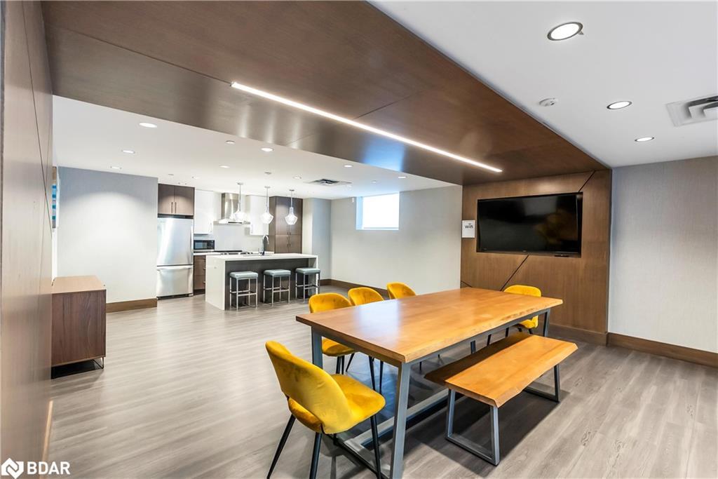 206-16 Markle Crescent, Hamilton, ON - Indoor