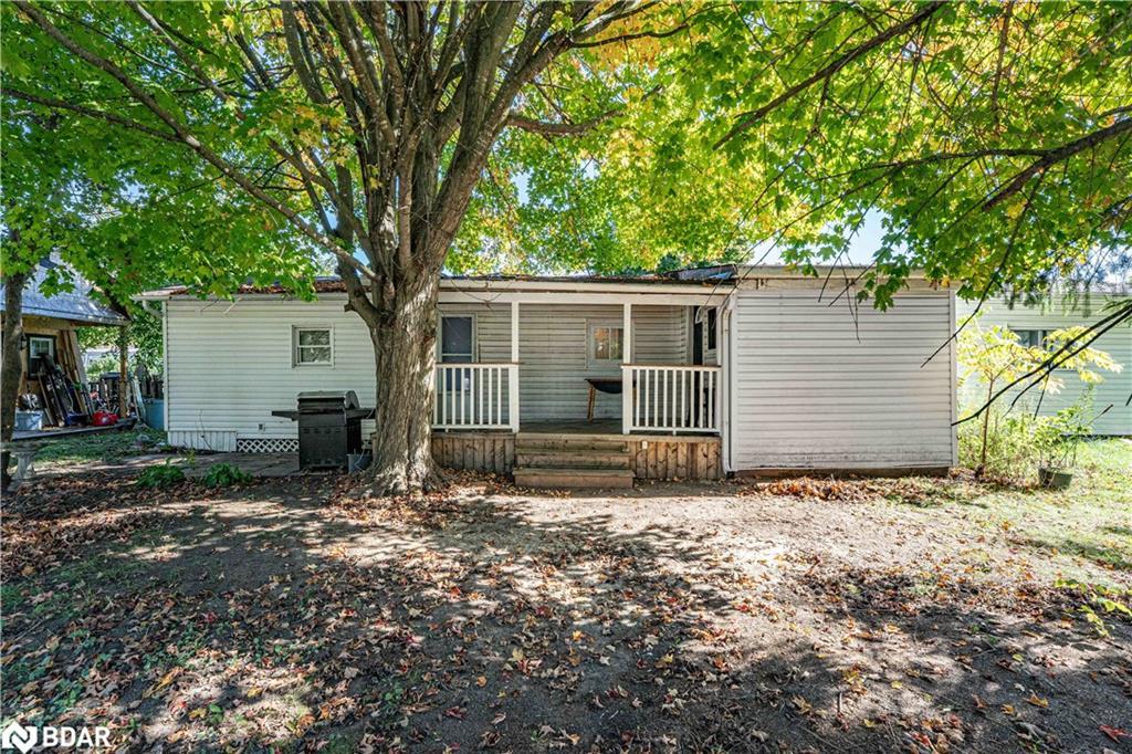 2 East Street, Angus, ON - Outdoor