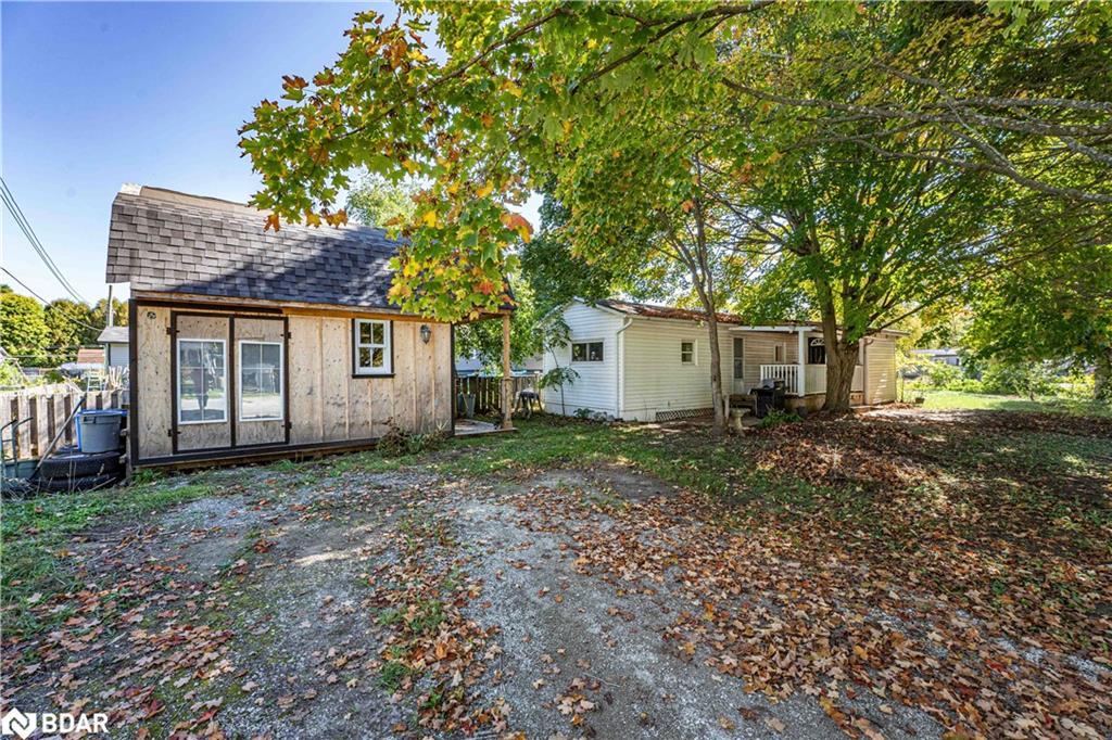 2 East Street, Angus, ON - Outdoor