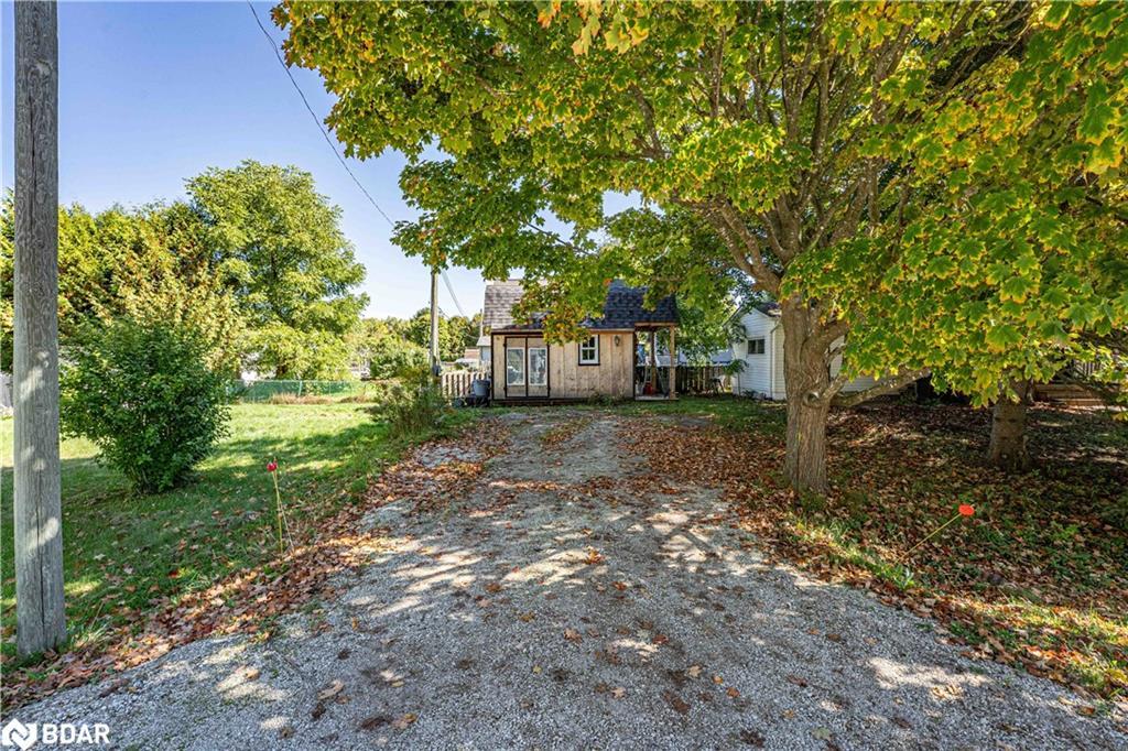 2 East Street, Angus, ON - Outdoor