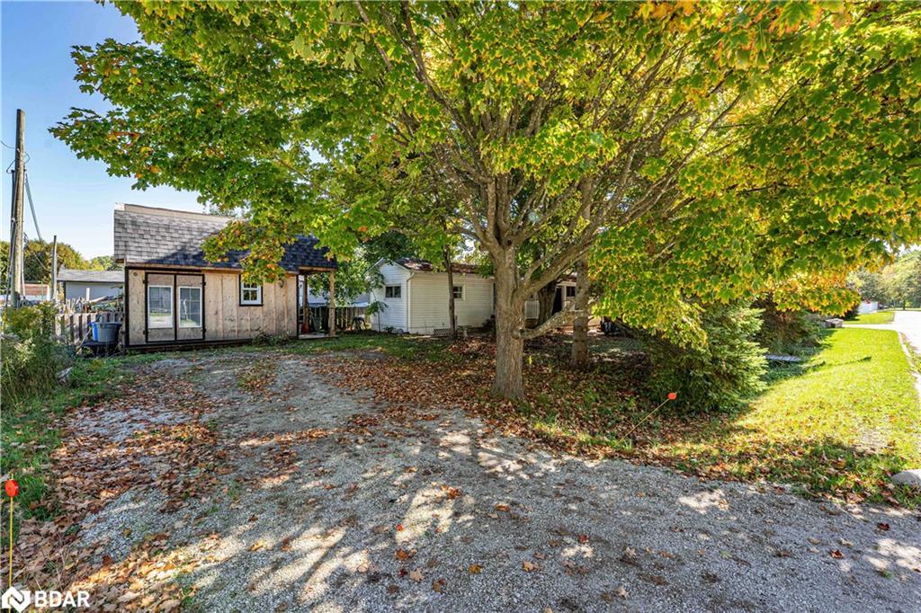 2 East Street, Angus, ON - Outdoor