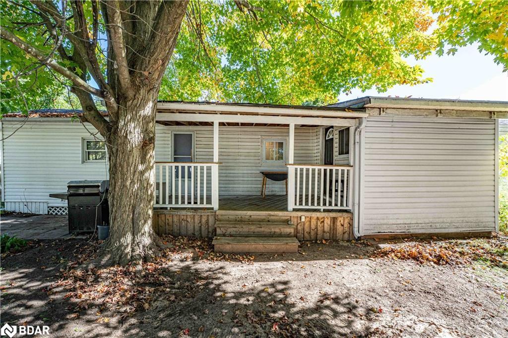 2 East Street, Angus, ON - Outdoor