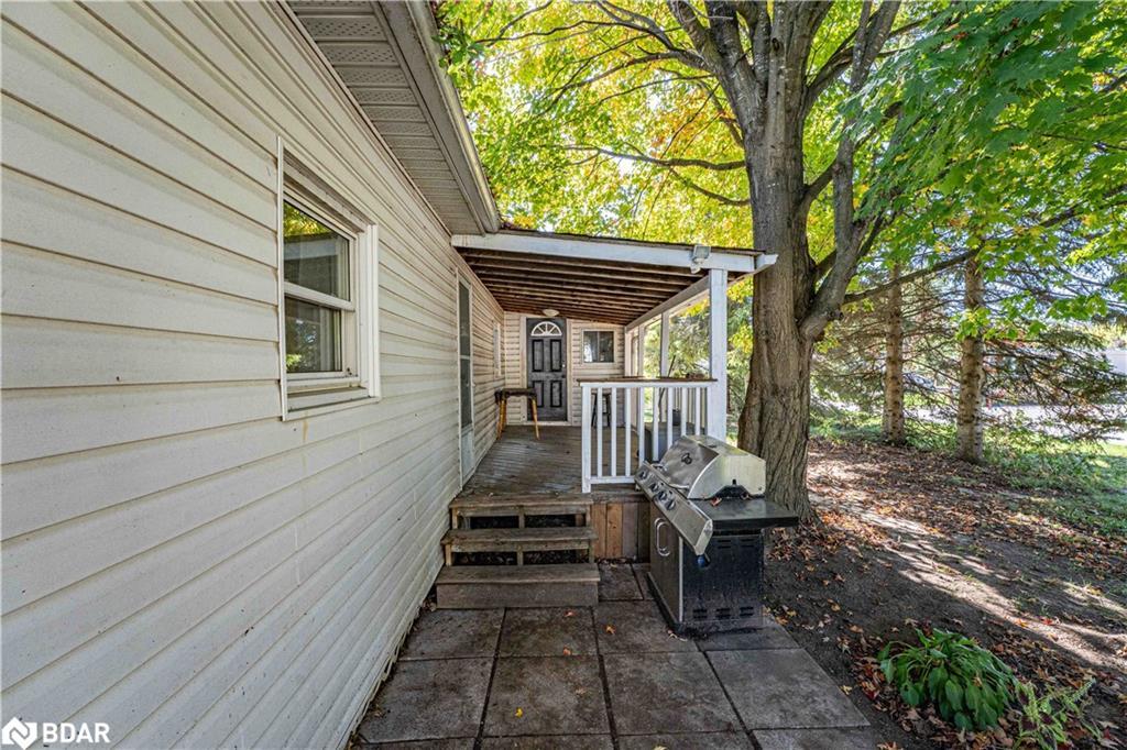 2 East Street, Angus, ON - Outdoor With Exterior