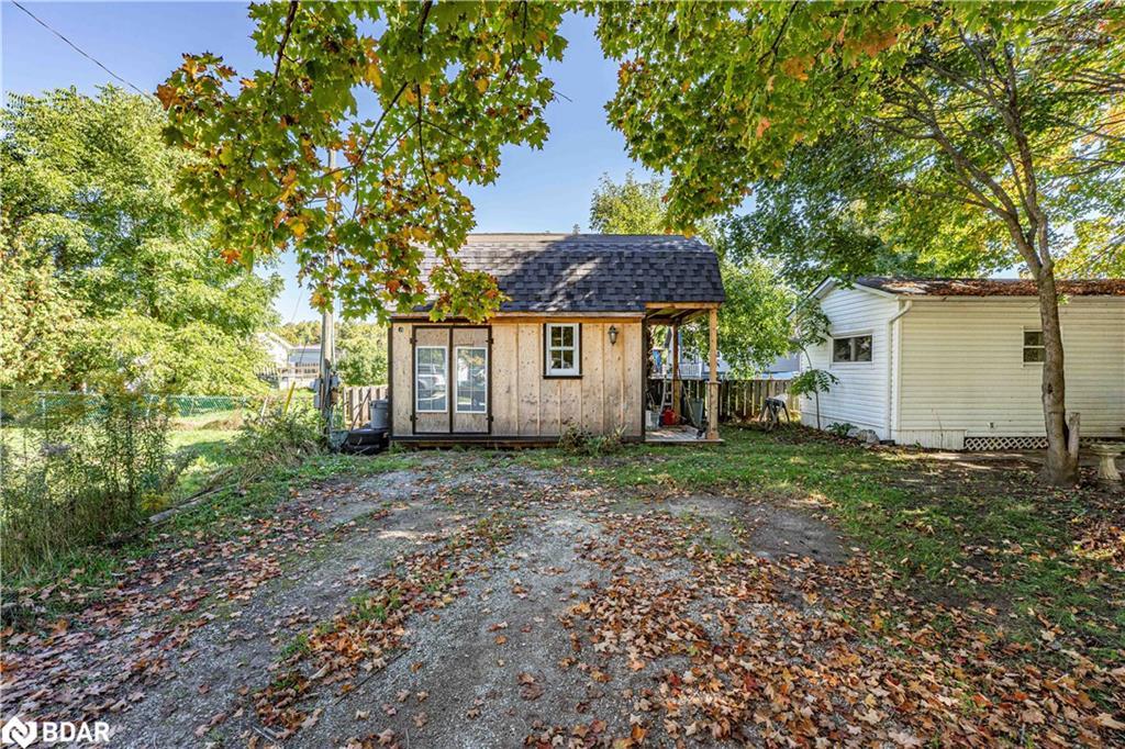 2 East Street, Angus, ON - Outdoor