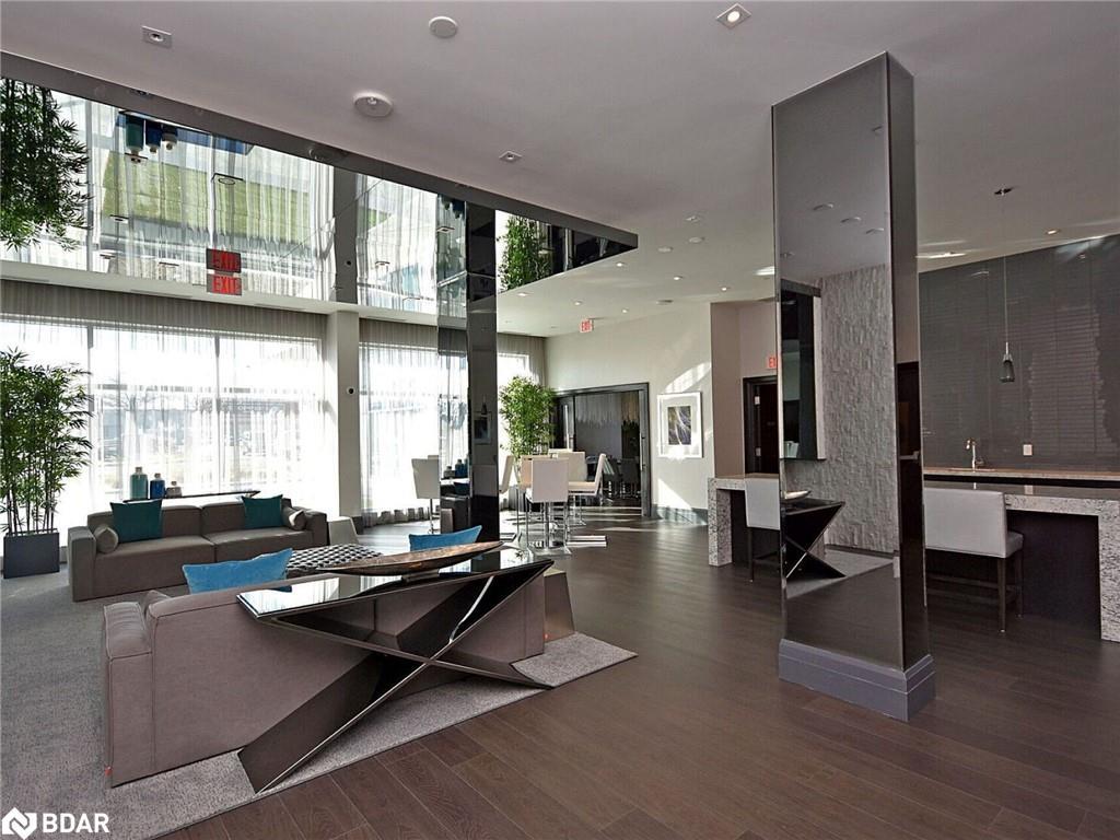 1210-55 Speers Road, Oakville, ON - Indoor Photo Showing Other Room