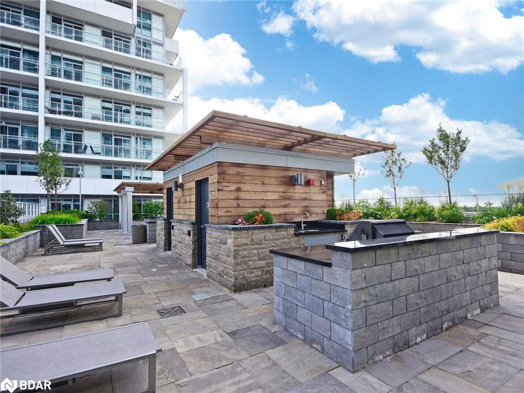 1210-55 Speers Road, Oakville, ON - Outdoor