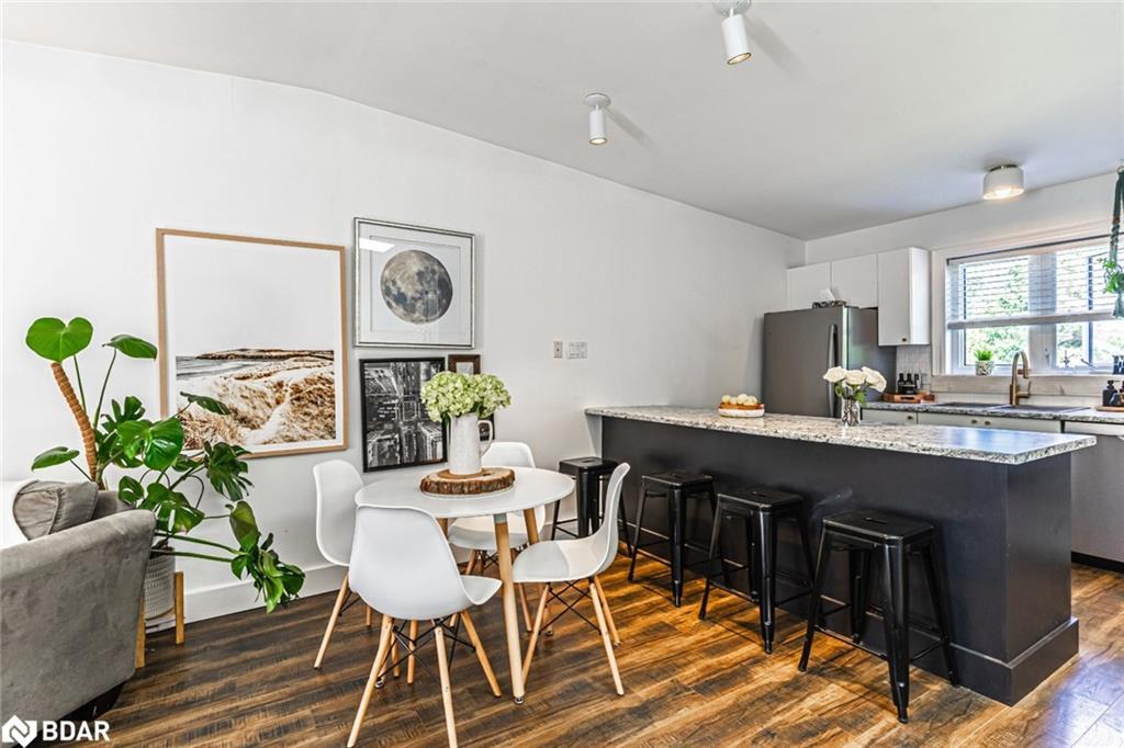 547 Oxbow Crescent, Collingwood, ON - Indoor Photo Showing Dining Room