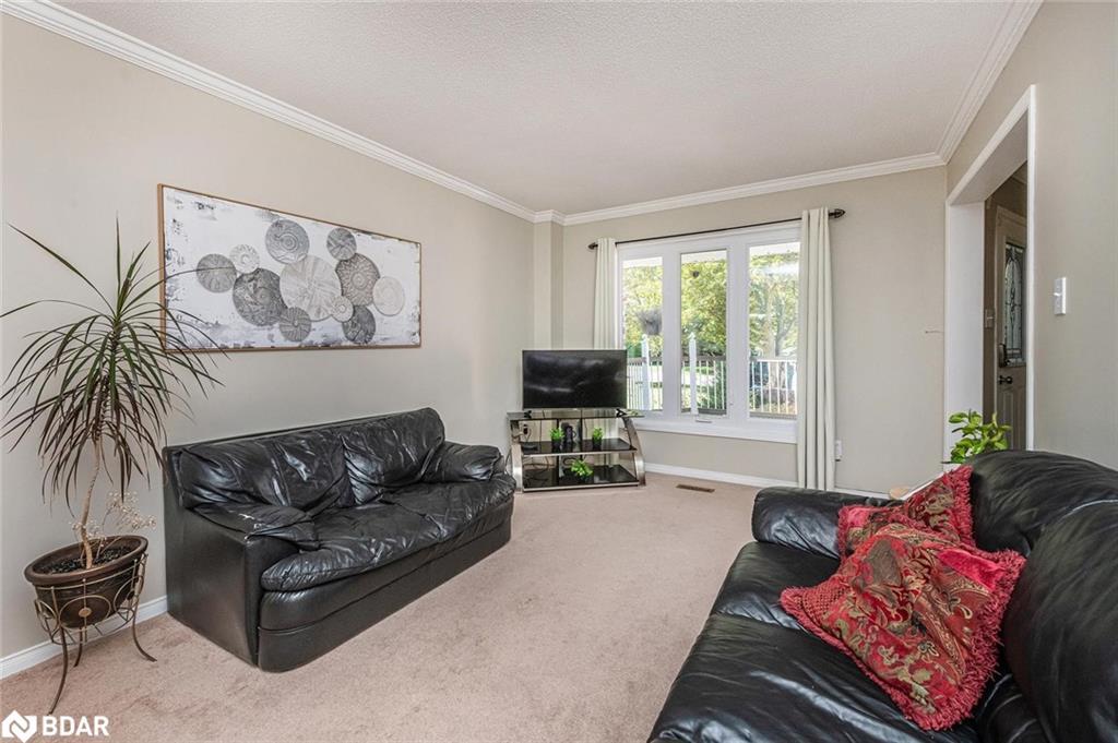 155 Patterson Road, Barrie, ON - Indoor Photo Showing Living Room