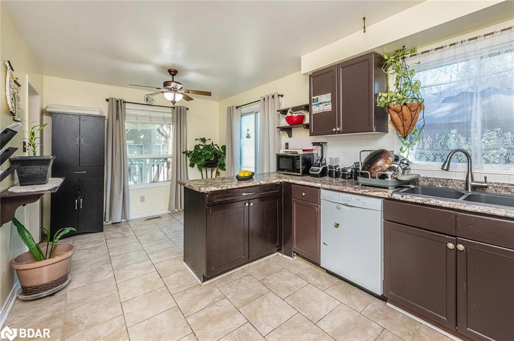 155 Patterson Road, Barrie, ON - Indoor Photo Showing Kitchen With Double Sink