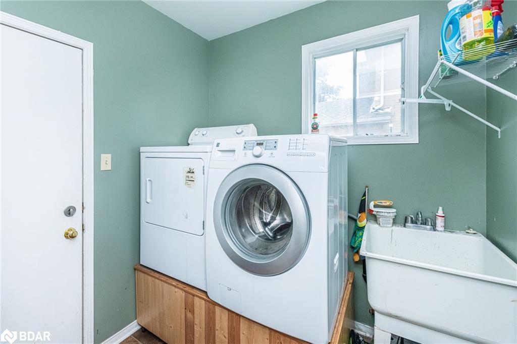 155 Patterson Road, Barrie, ON - Indoor Photo Showing Laundry Room