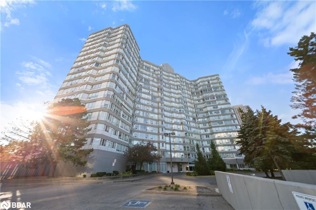 50 Kingsbridge Garden Circle, Mississauga, ON - Outdoor With Facade