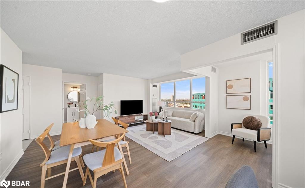 50 Kingsbridge Garden Circle, Mississauga, ON - Indoor