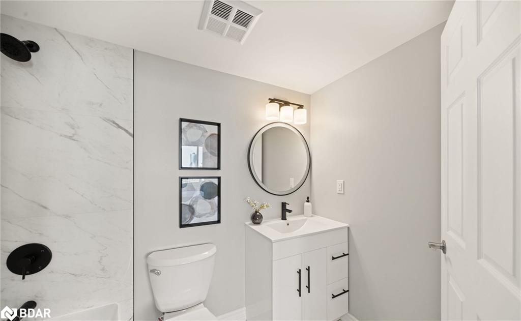 50 Kingsbridge Garden Circle, Mississauga, ON - Indoor Photo Showing Bathroom