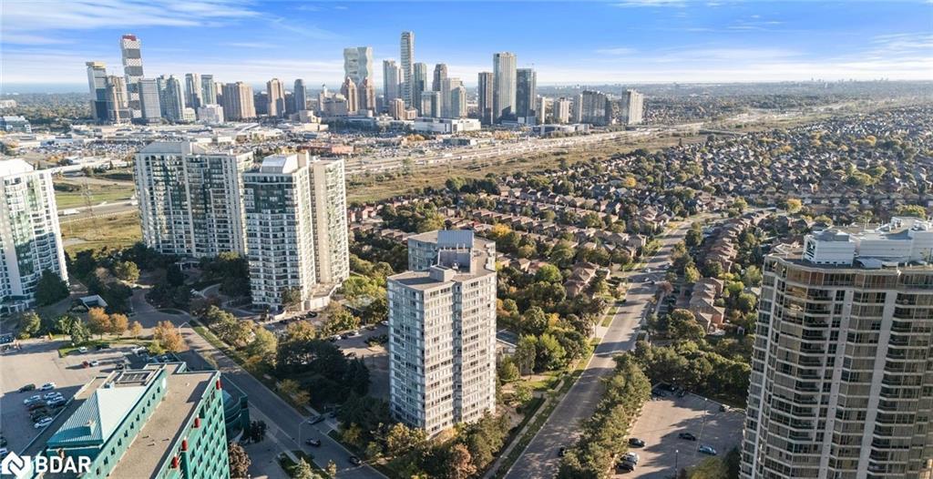 50 Kingsbridge Garden Circle, Mississauga, ON - Outdoor With View