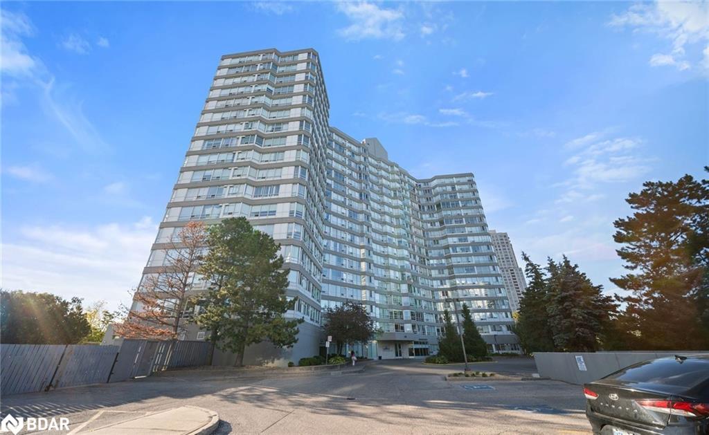 50 Kingsbridge Garden Circle, Mississauga, ON - Outdoor With Facade