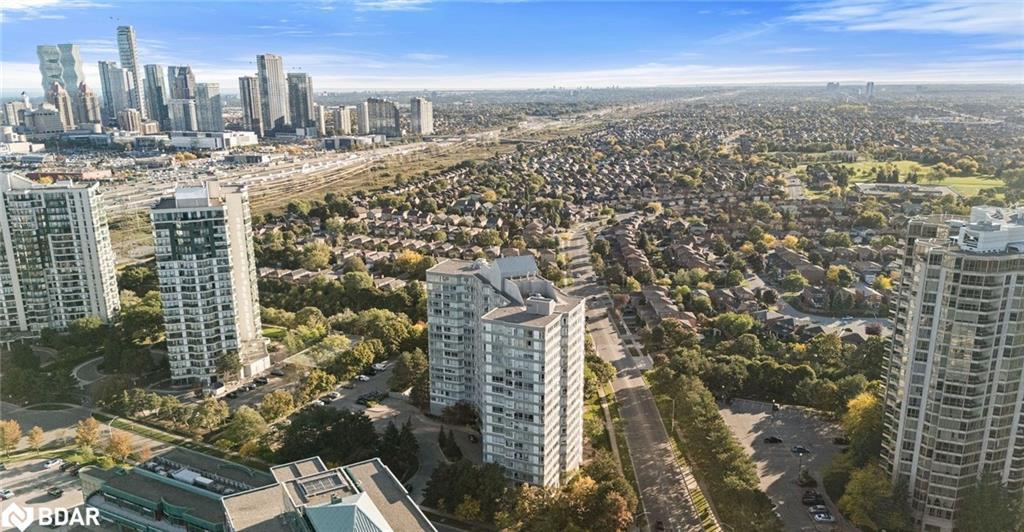 50 Kingsbridge Garden Circle, Mississauga, ON - Outdoor With View