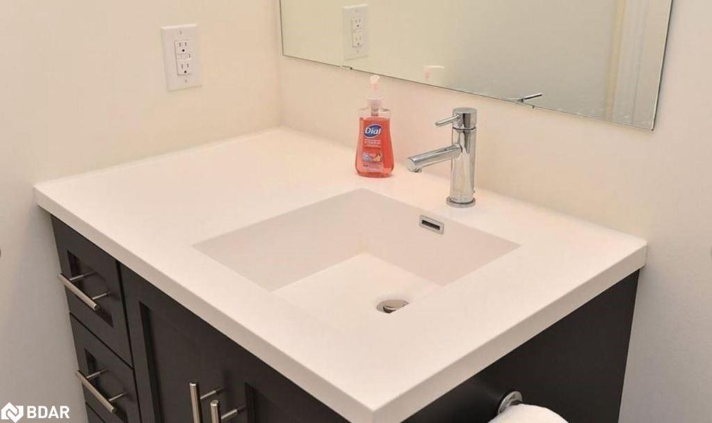 29 Hibiscus Lane, Hamilton, ON - Indoor Photo Showing Bathroom