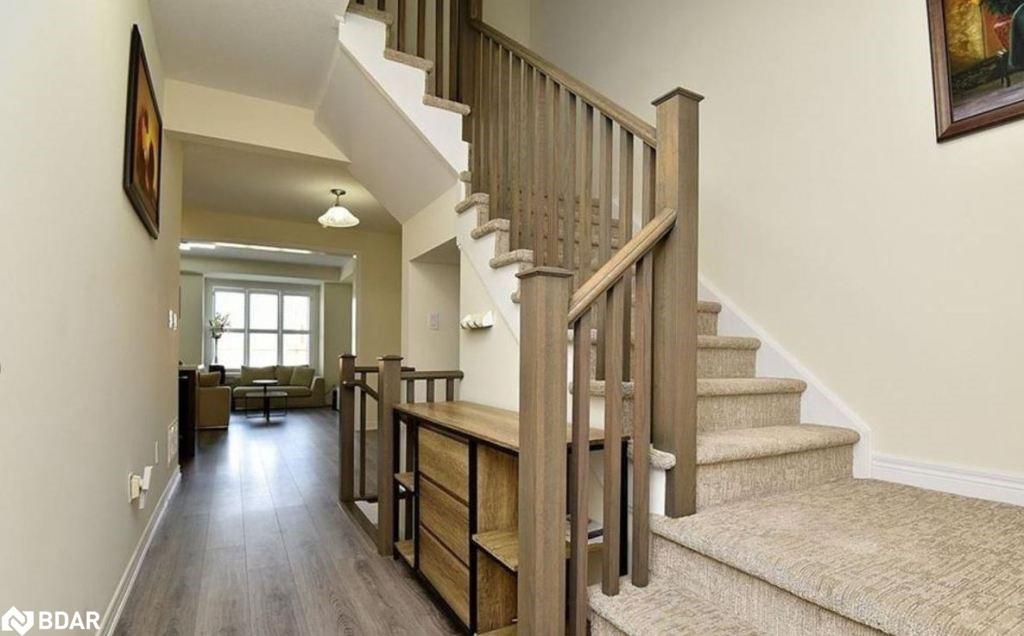 29 Hibiscus Lane, Hamilton, ON - Indoor Photo Showing Other Room