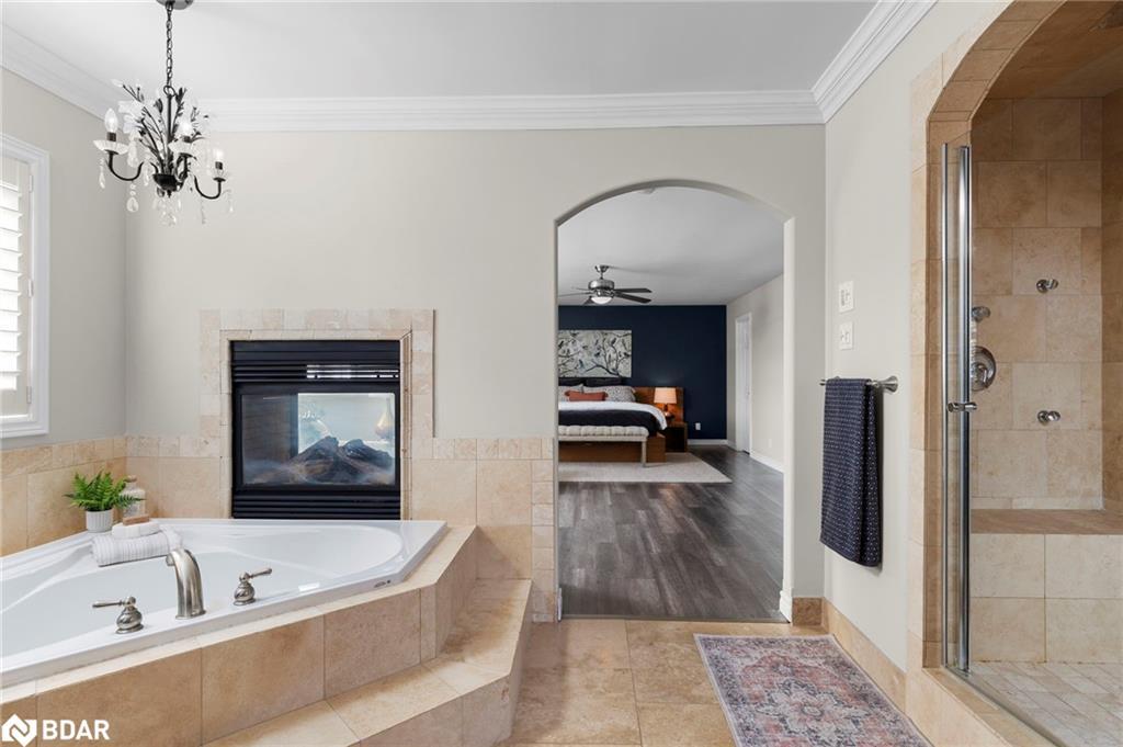 71 Cityview Circle, Barrie, ON - Indoor Photo Showing Bathroom With Fireplace