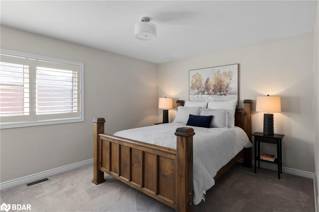 71 Cityview Circle, Barrie, ON - Indoor Photo Showing Bedroom