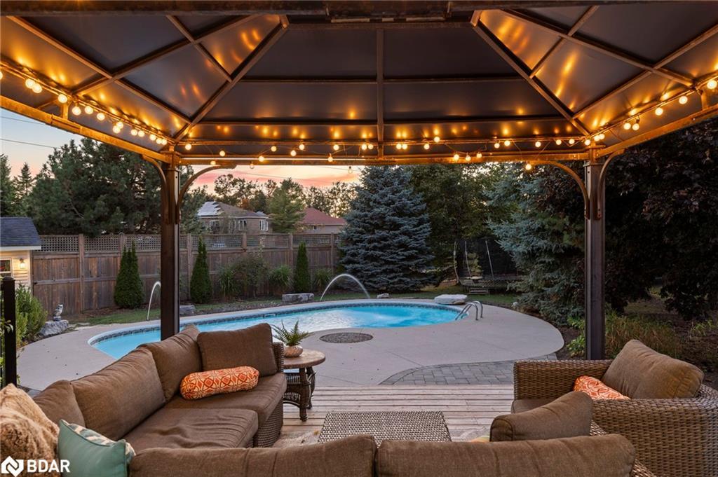 71 Cityview Circle, Barrie, ON - Outdoor With In Ground Pool With Deck Patio Veranda