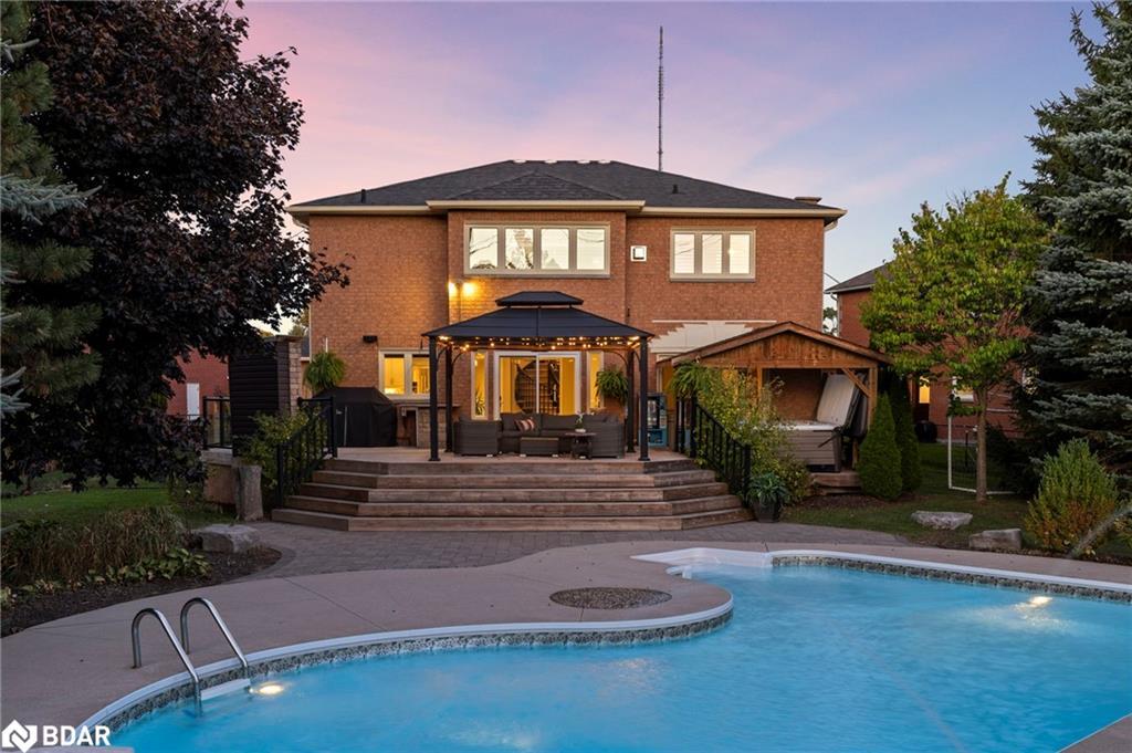 71 Cityview Circle, Barrie, ON - Outdoor With In Ground Pool With Deck Patio Veranda