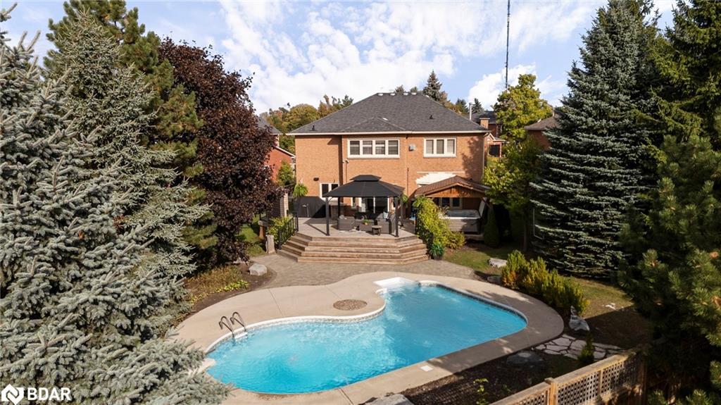 71 Cityview Circle, Barrie, ON - Outdoor With In Ground Pool With Deck Patio Veranda With Backyard