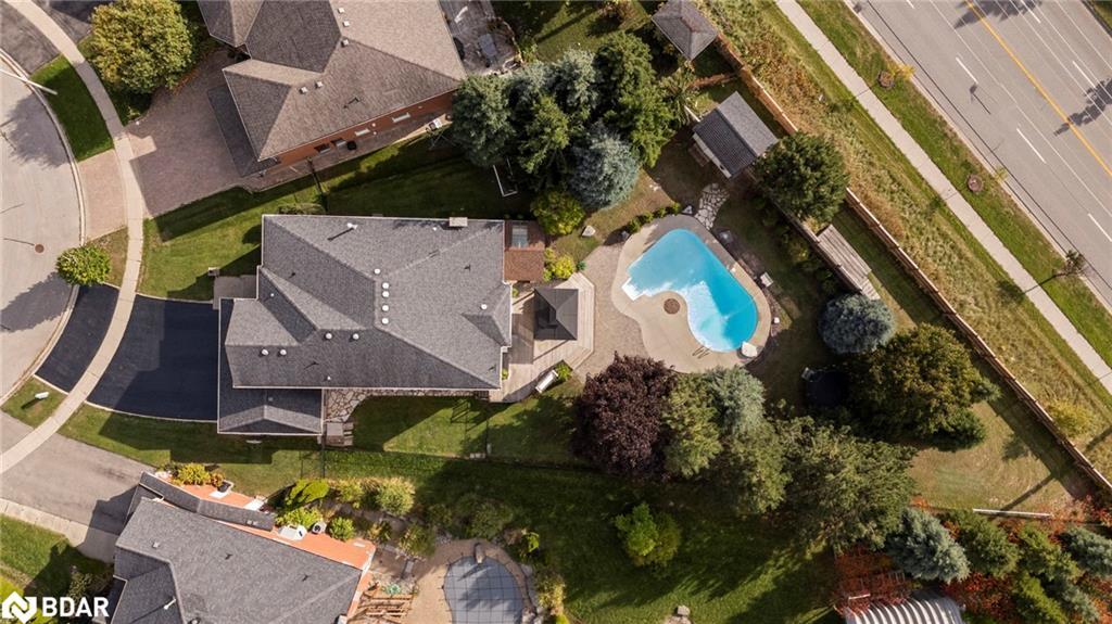 71 Cityview Circle, Barrie, ON - Outdoor With In Ground Pool With View