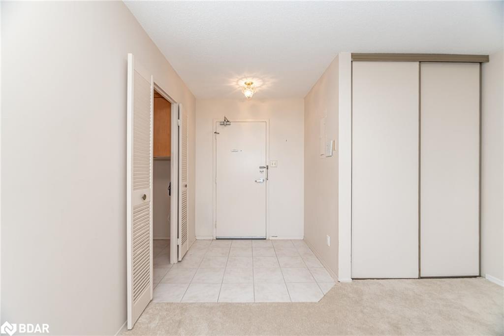 804-225 Harvard Place, Waterloo, ON - Indoor Photo Showing Other Room