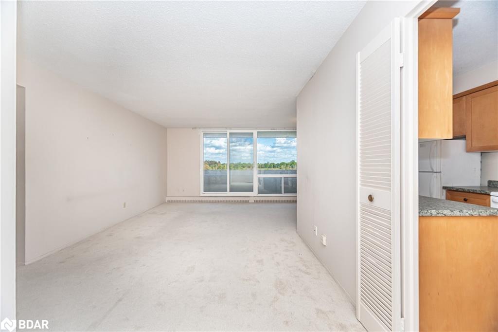 804-225 Harvard Place, Waterloo, ON - Indoor Photo Showing Other Room