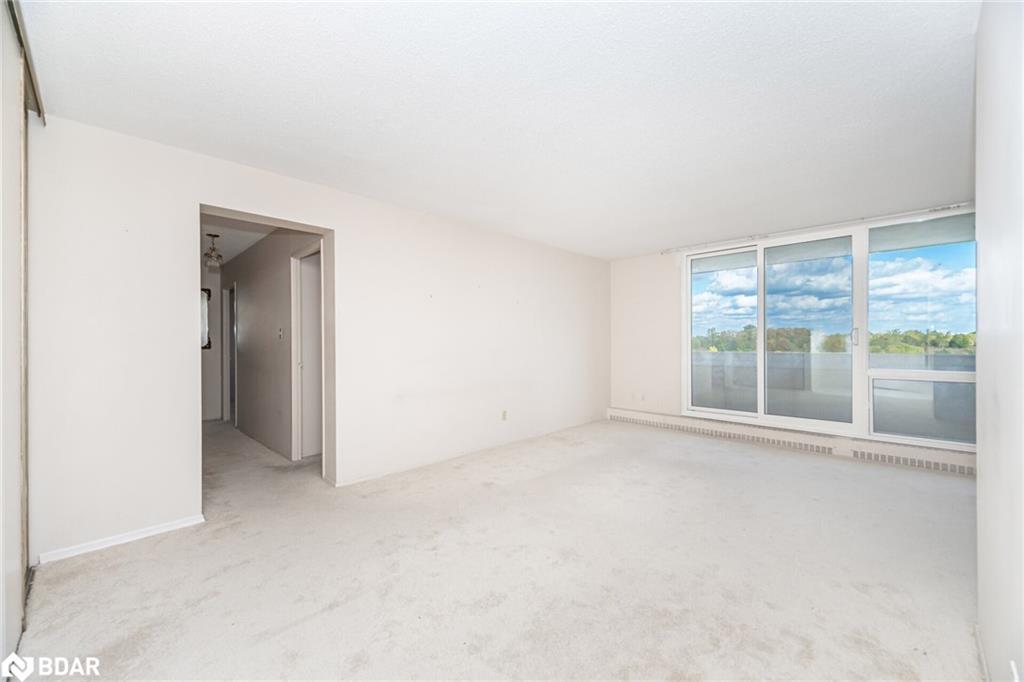 804-225 Harvard Place, Waterloo, ON - Indoor Photo Showing Other Room