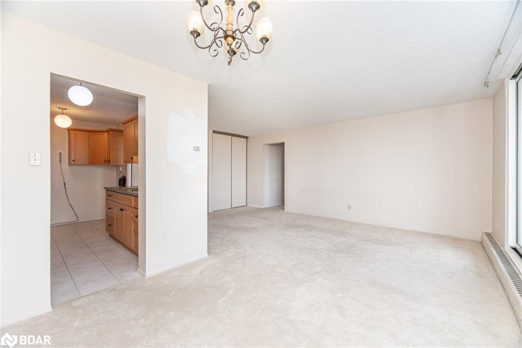 804-225 Harvard Place, Waterloo, ON - Indoor Photo Showing Other Room