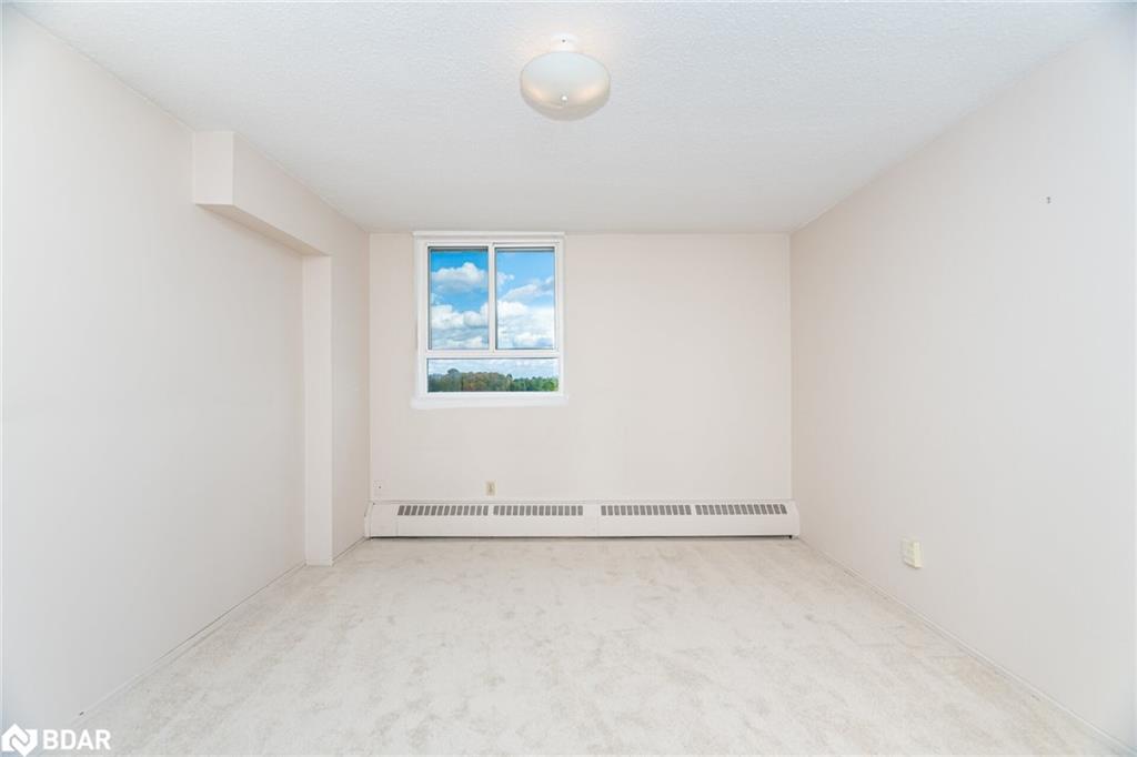 804-225 Harvard Place, Waterloo, ON - Indoor Photo Showing Other Room
