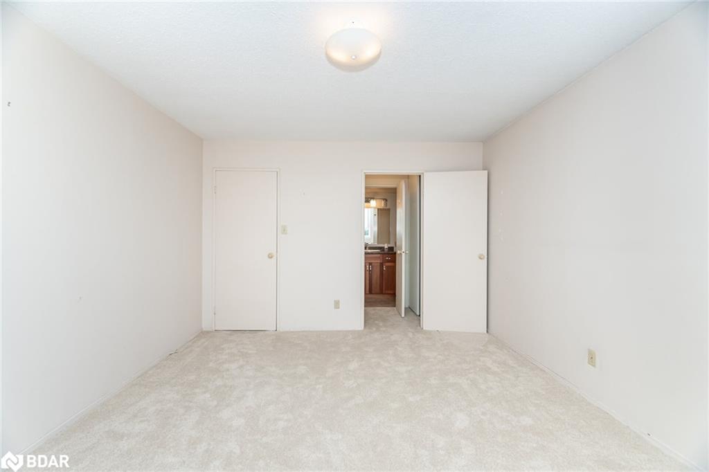 804-225 Harvard Place, Waterloo, ON - Indoor Photo Showing Other Room