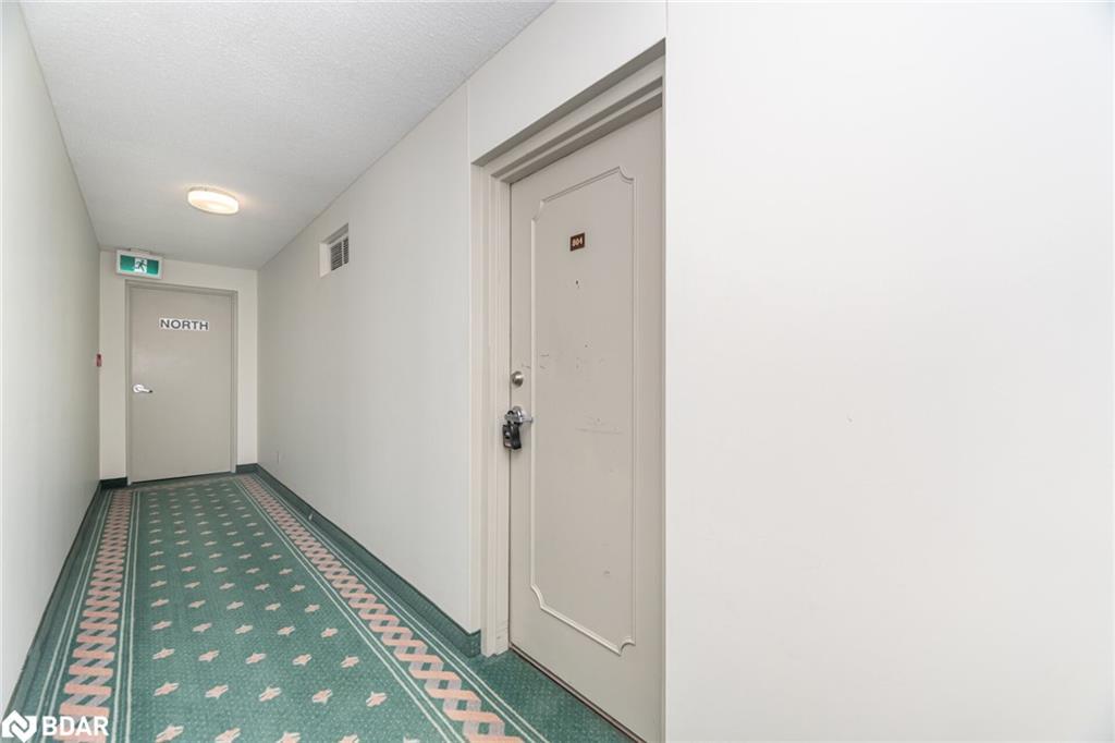 804-225 Harvard Place, Waterloo, ON - Indoor Photo Showing Other Room